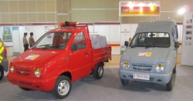 Mobnas Tawon dan GEA di IndoAutomotive 2011