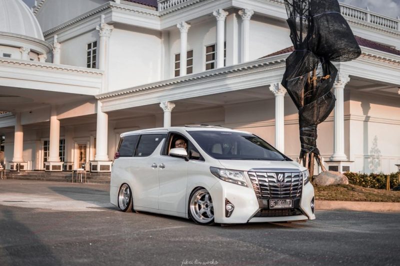 Toyota Alphard 2018