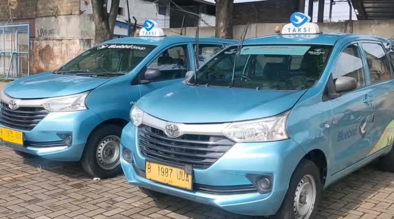 Toyota Transmover Akan Dijual Bekas Taksi Blue Bird