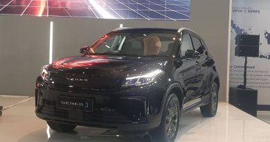 SERES 3 dan E1 SCUTO Mejeng di PEVS 2025, SUV & City Car Listrik Siap Ramaikan Pasar