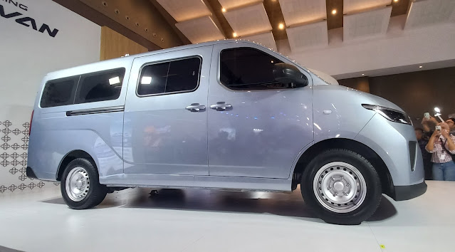 Wuling EV Van Resmi Diperkenalkan di PEVS 2025, Siap Gempur Segmen Komersial