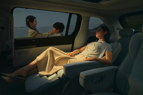 Jok Anti-Gravitasi Xpeng Xpeng X9 Siap Guncang Tahta MPV Mewah, Lawan Serius Alphard?