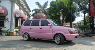 Kijang Pink Balik Kandang, Modif Elegan Bikin Pangling