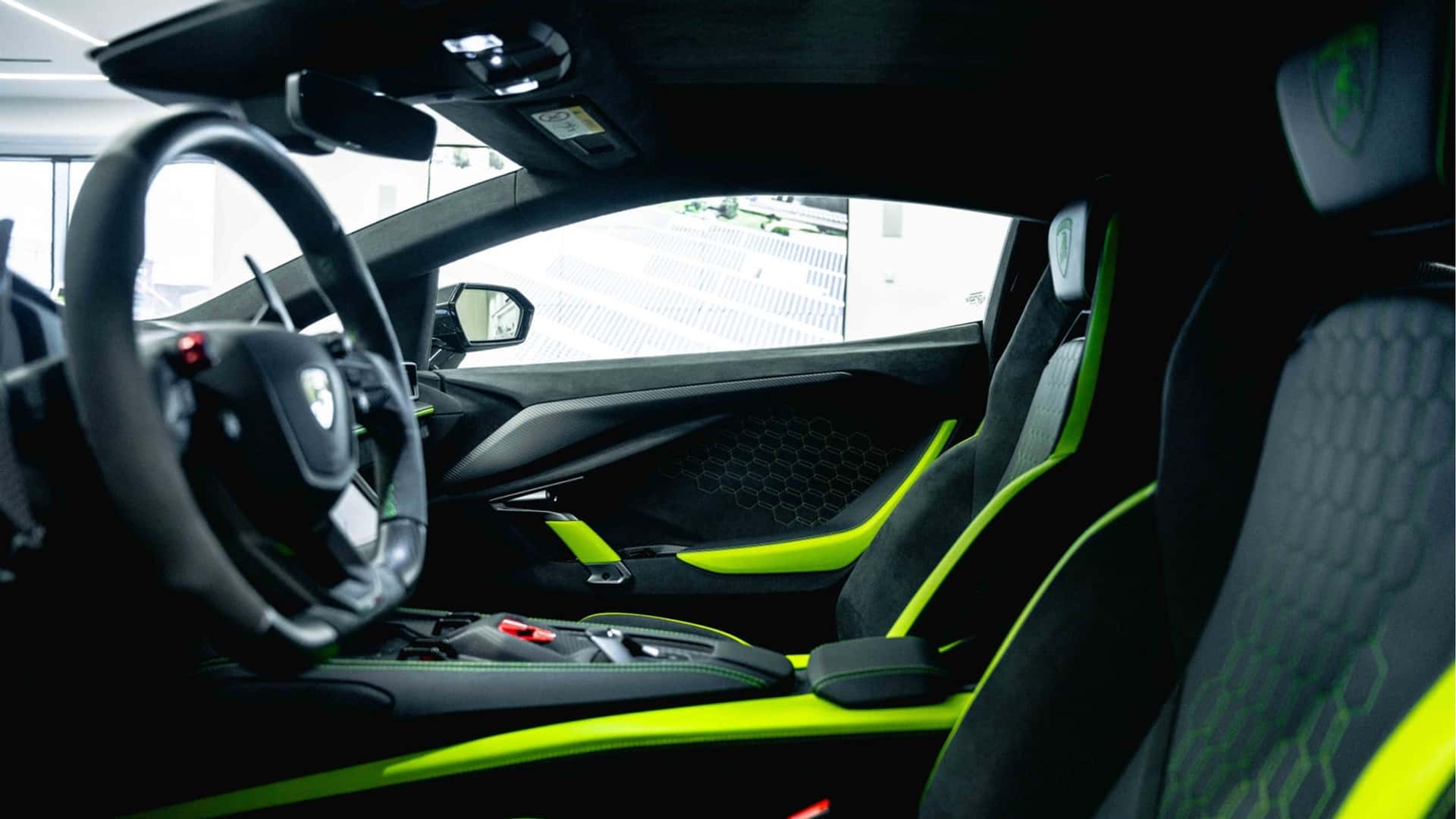 Lamborghini Revuelto Verde Agave, Si Supercar Bunglon yang Bikin Melongo