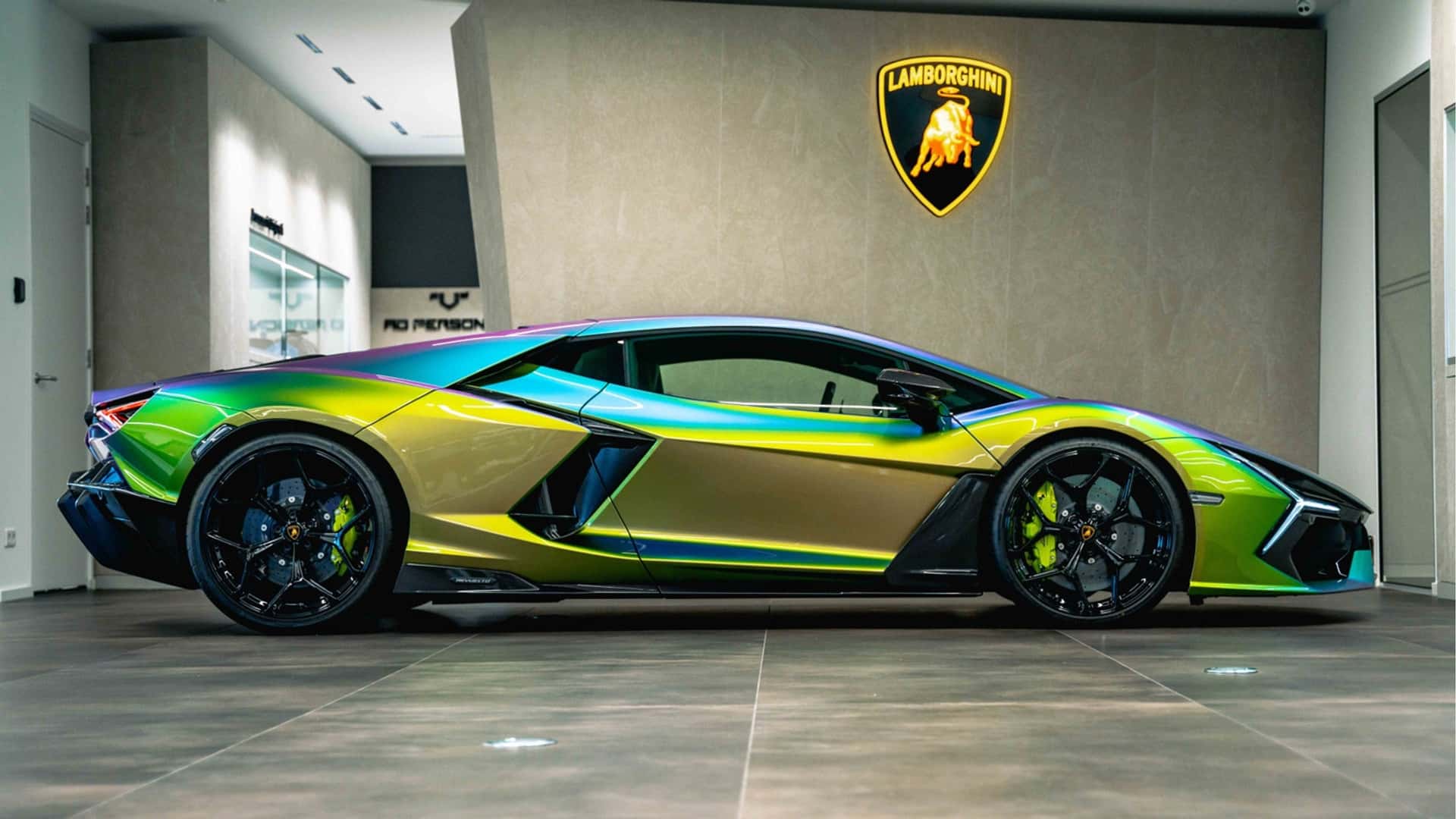 Lamborghini Revuelto Verde Agave, Si Supercar Bunglon yang Bikin Melongo