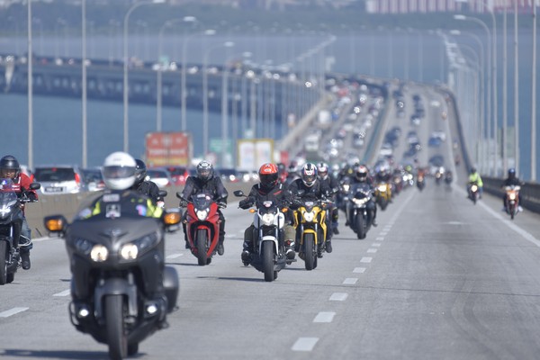 Motor Bebas Masuk Tol di Malaysia, Nggak Bayar Sepeserpun!