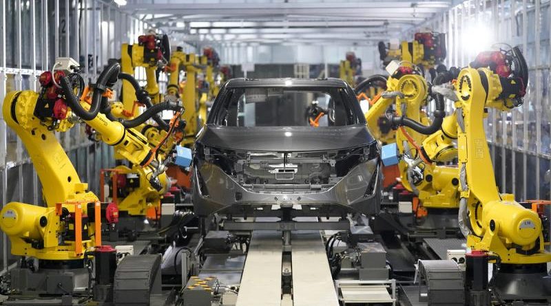 Perakitan Mobil Lokal, Bikin Ekonomi Ngebut dari Pabrik Sampai Bengkel!