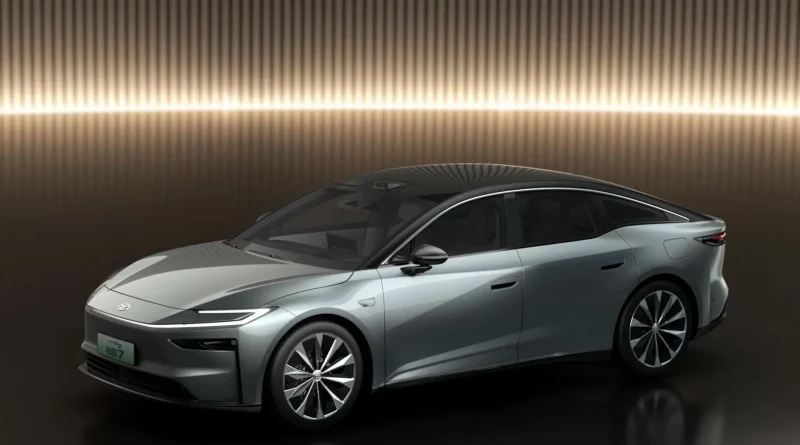 Toyota bZ7: Sedan Listrik Futuristis dengan Sentuhan Huawei dan Xiaomi