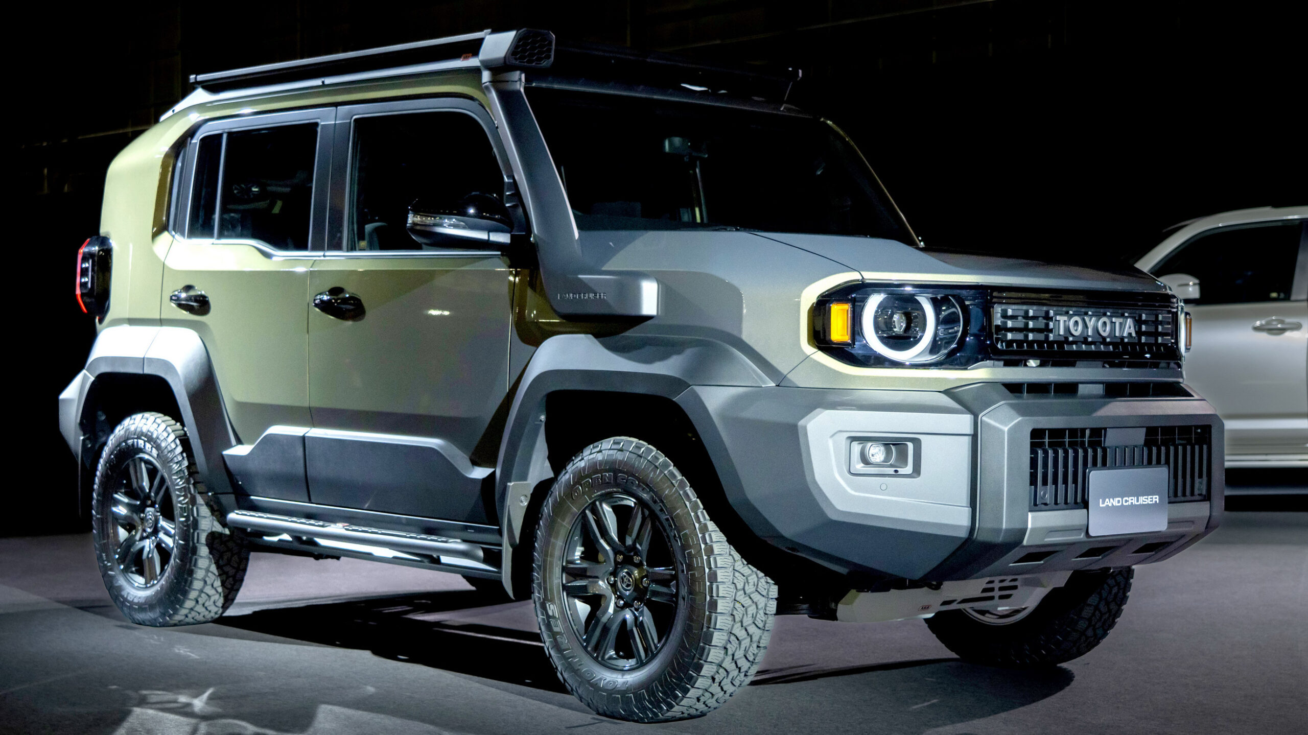 Toyota Land Cruiser FJ Debut Global, SUV Retro Modern Siap Mengaspal 2026