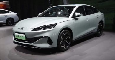 BYD Seal 05 DM-i 2026 Resmi Meluncur, Jarak Tempuh Tembus 2.000 Km