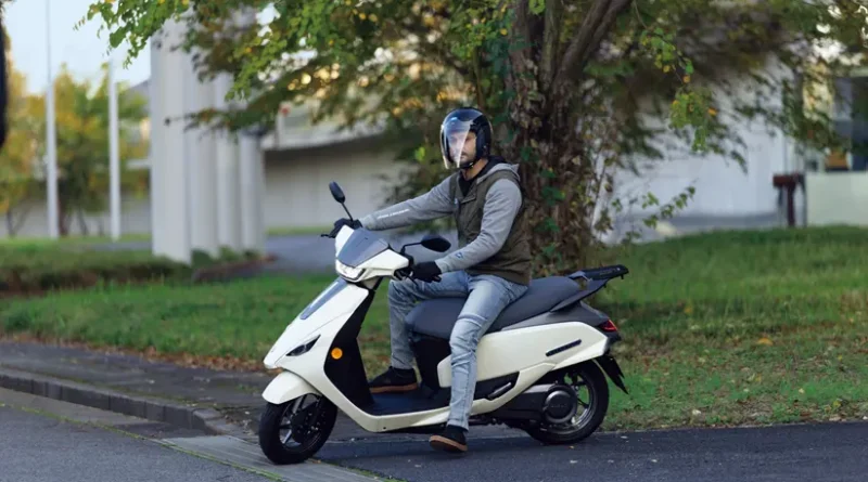 Suzuki e-Address Debut di JMS 2025, Skuter Listrik 80 Km